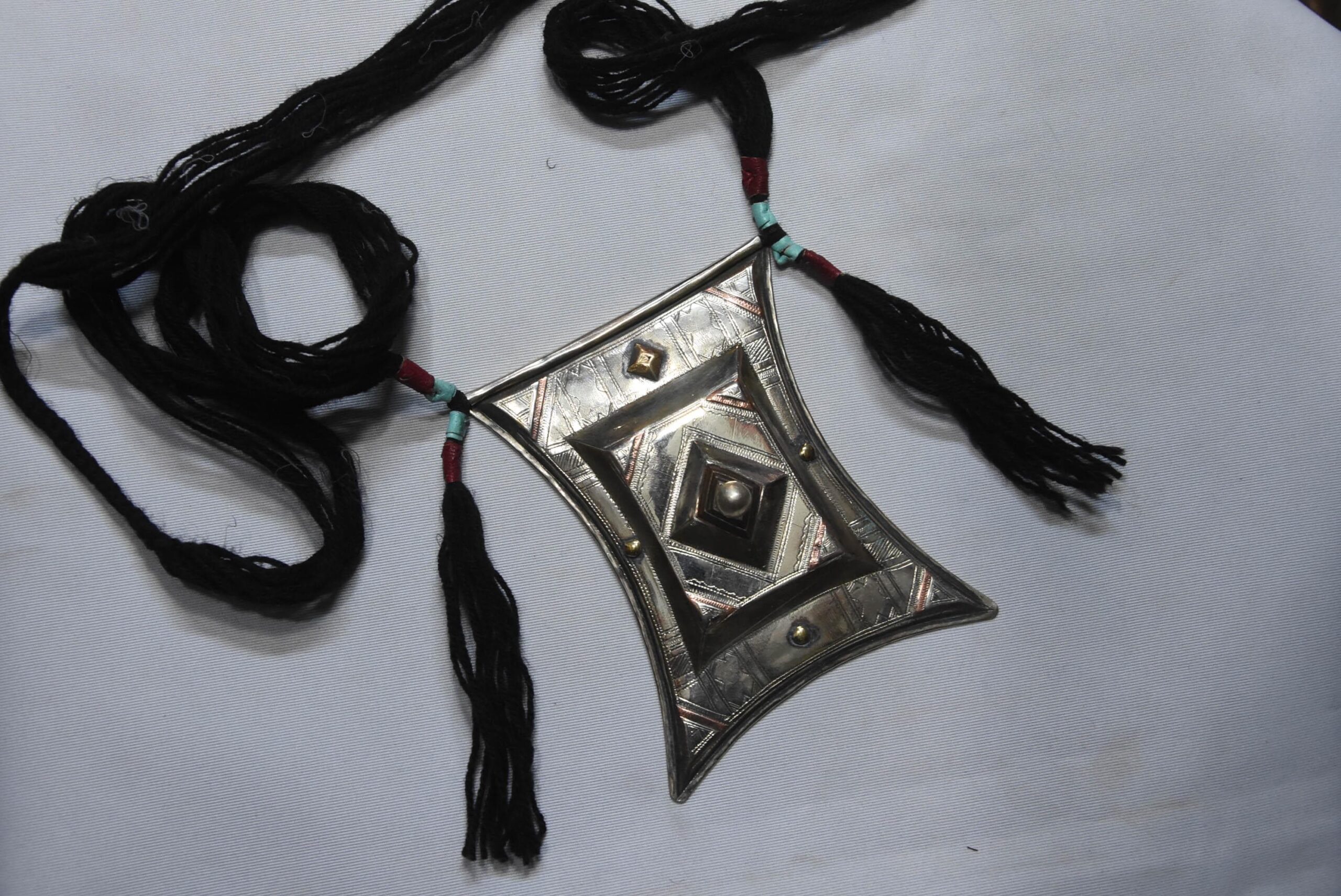 Touareg talisman collier argent couleur main gravé Pendentif amulette, ethnique nomades - Image 2