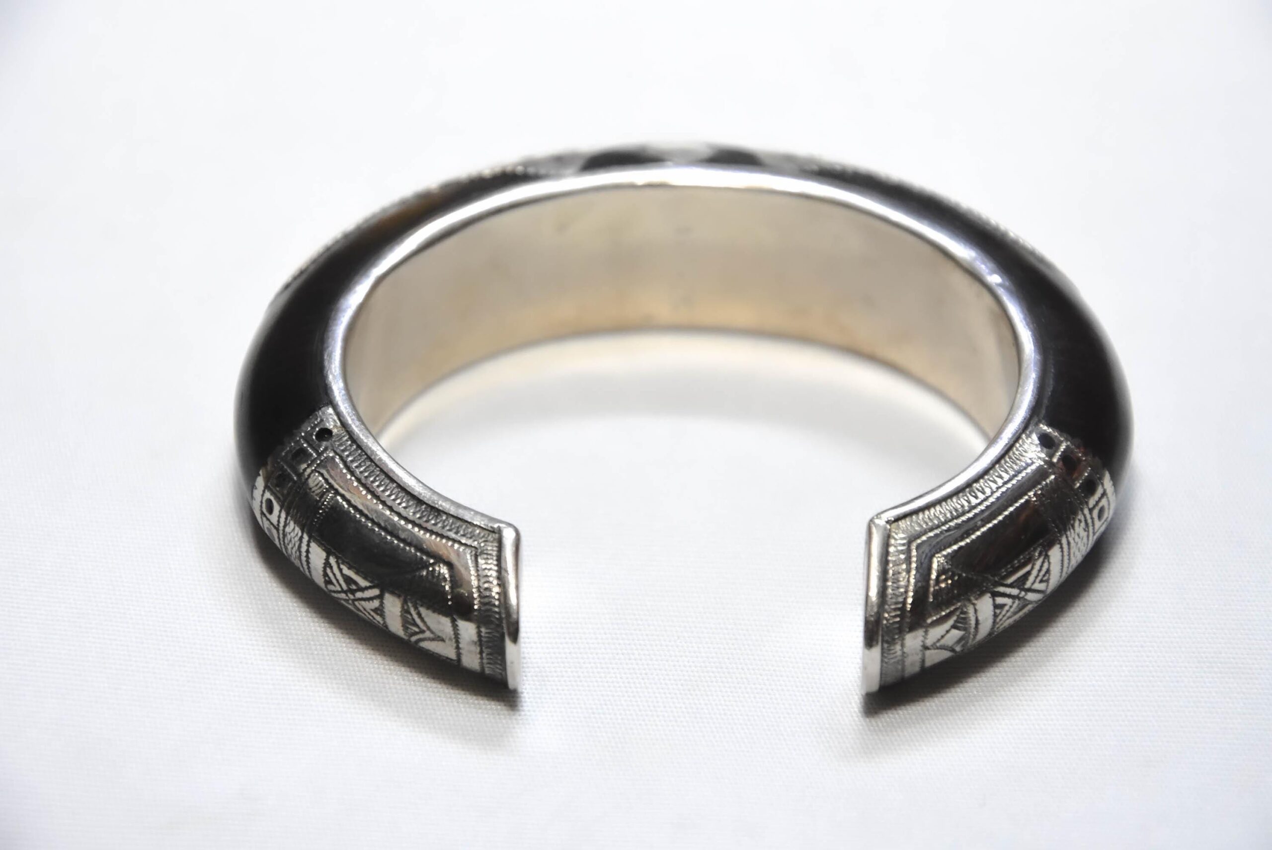Bracelet Tuareg Silver & Ebony Wood Geometric Motif Cuff - Image 8
