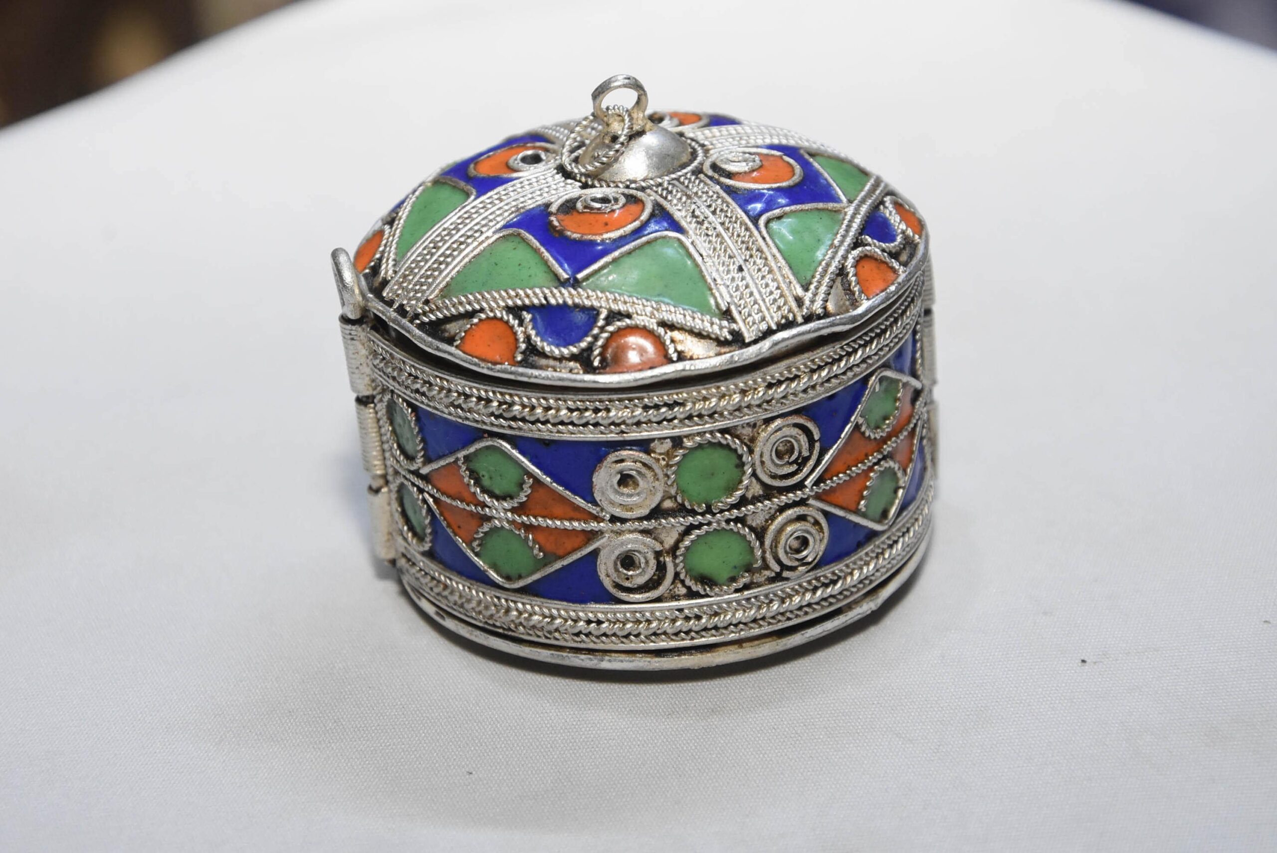 Vintage Berber Kabyle Enamel Silver Bracelet & Jewelry Box - Image 9