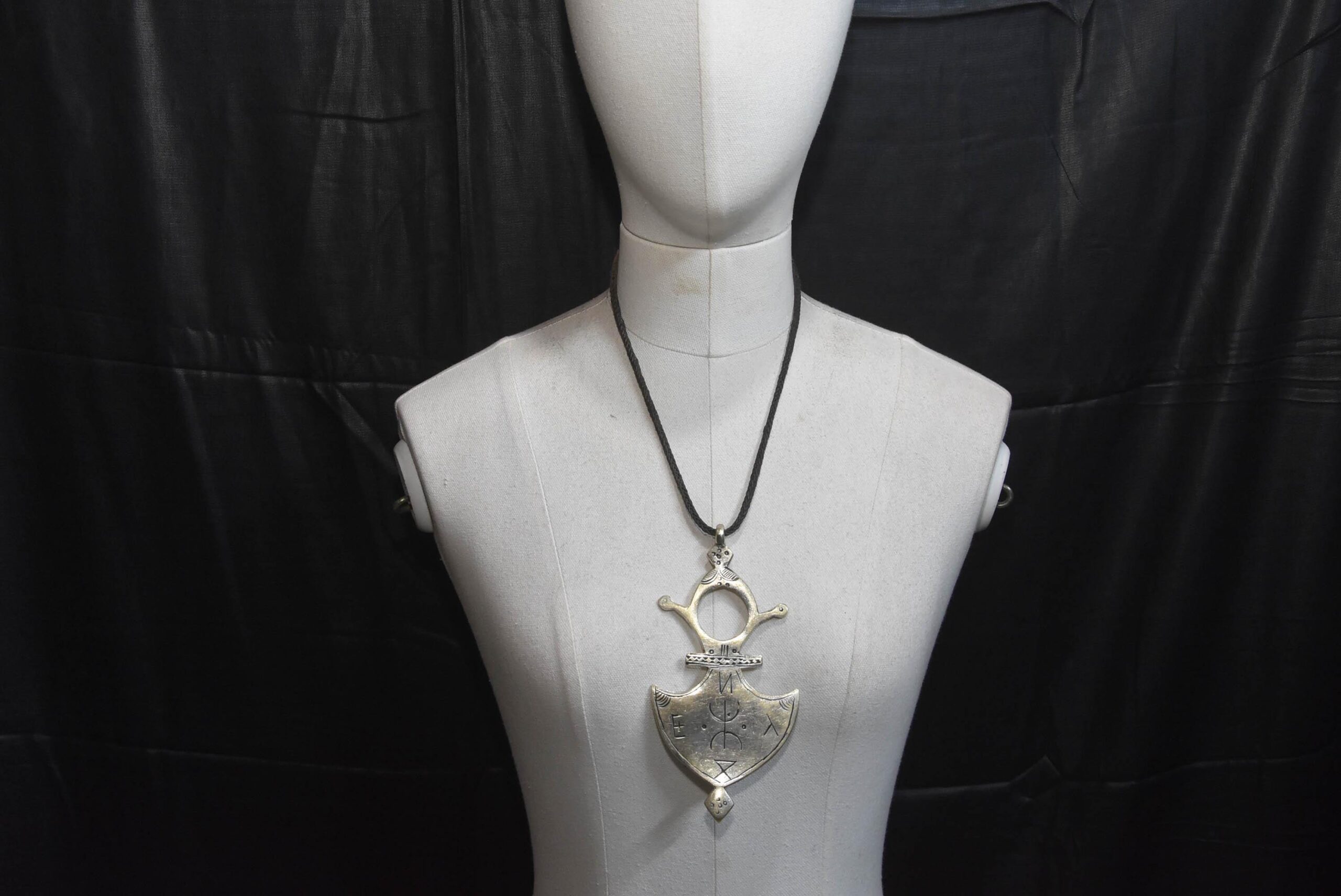 Tuareg Silver Cross Pendant, Tahoua Southern African Tribal Jewelry - Image 8
