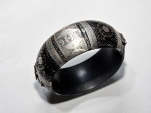 Mauritania Bracelet ebony, Silver and bakelite Bangle Bijoux Ethniques Africains