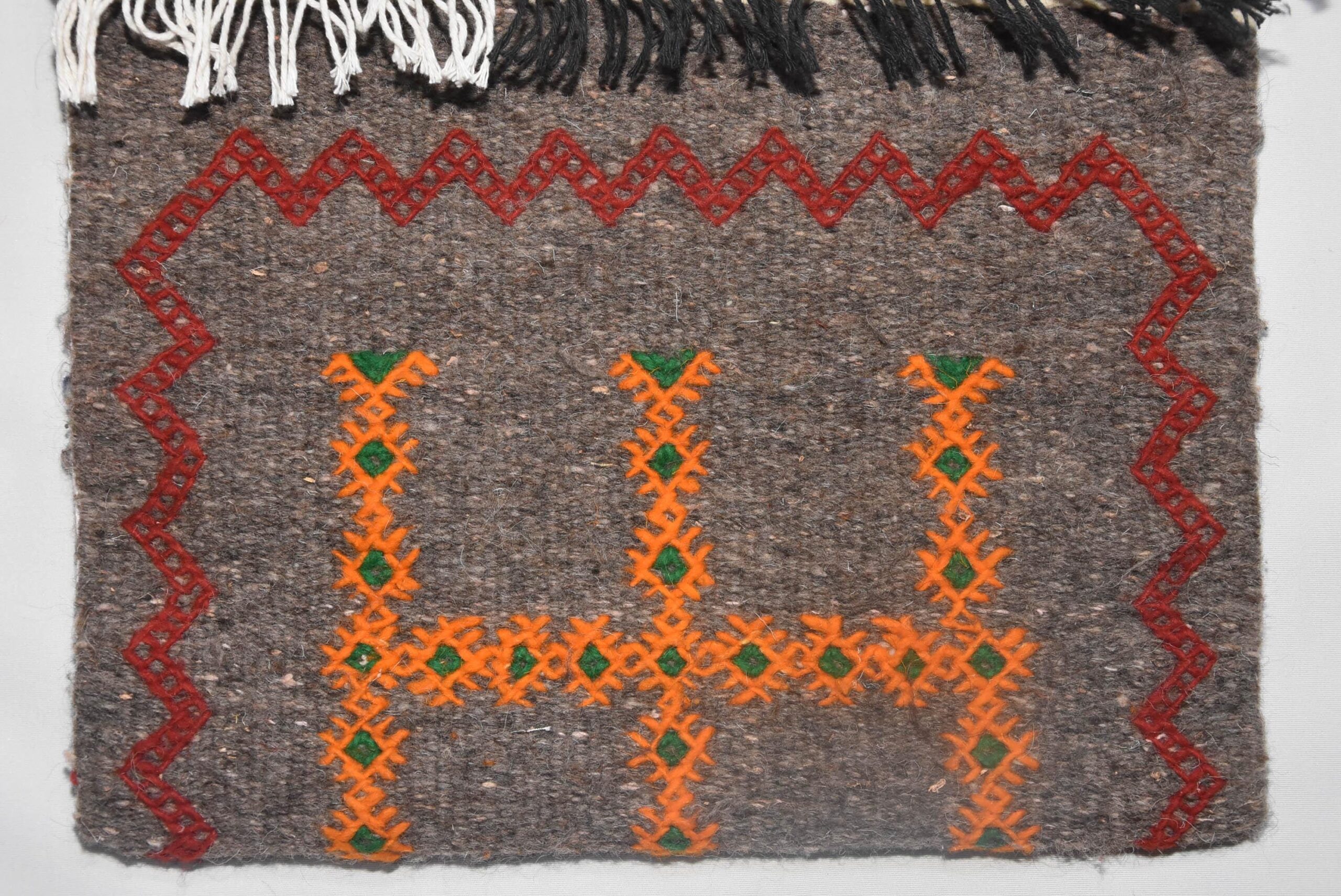 Handwoven Berber Bag – A One-of-a-Kind Atlas Mountain Treasure - Image 4