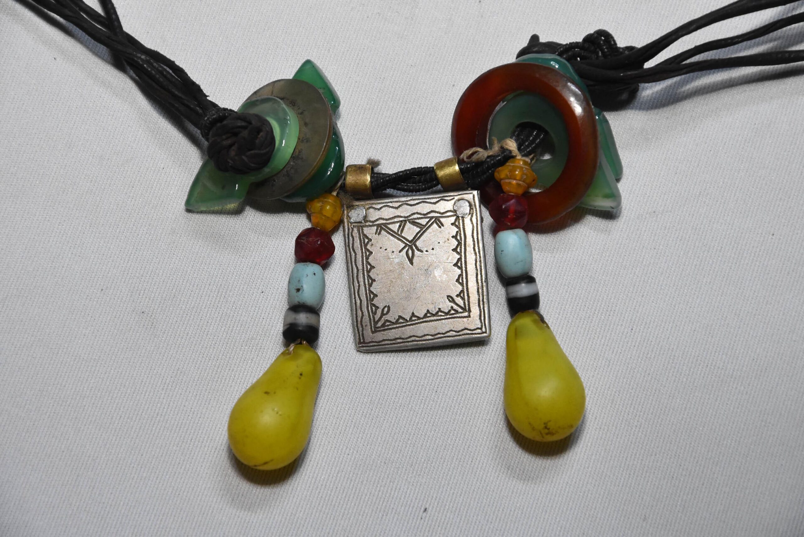 Vintage Tuareg Silver Amulet Pendant: Ethnic Berber Necklace - Image 5