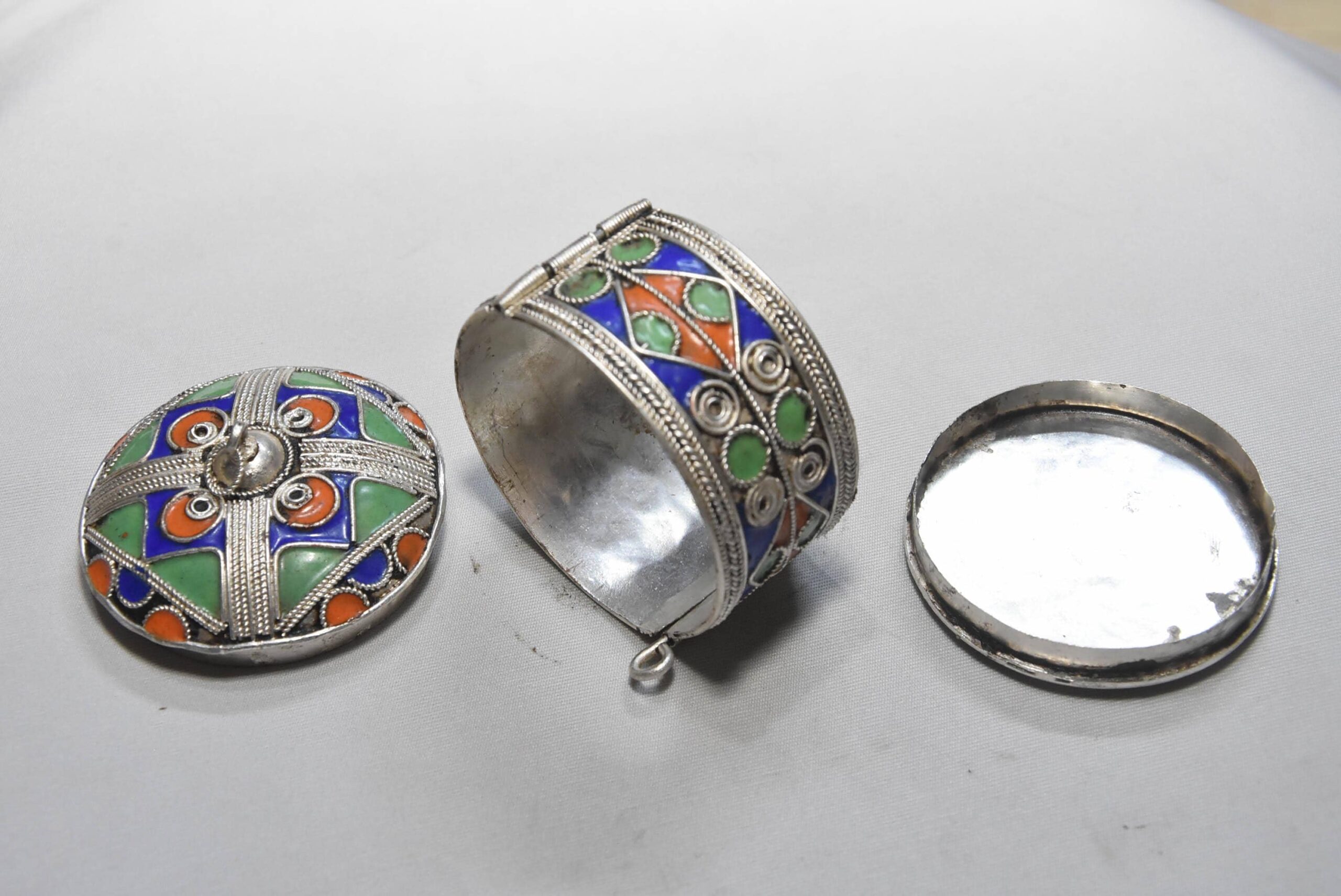 Vintage Berber Kabyle Enamel Silver Bracelet & Jewelry Box - Image 6